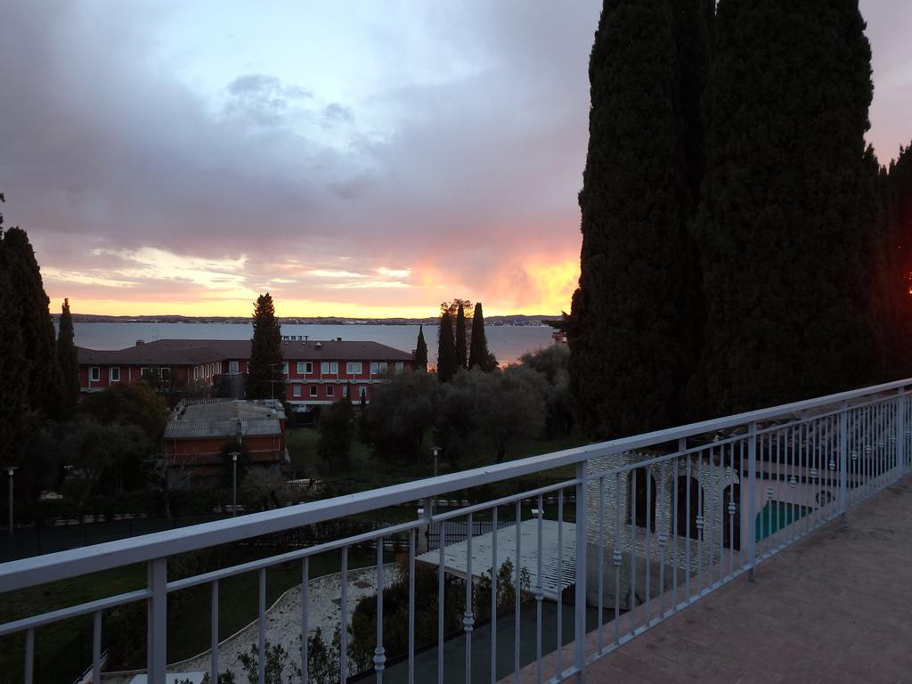 Hotel Meridiana Sirmione Exterior foto